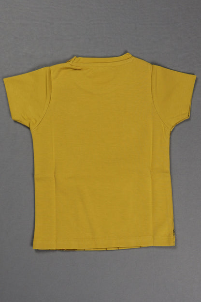 Yellow t-shirt on a gray background