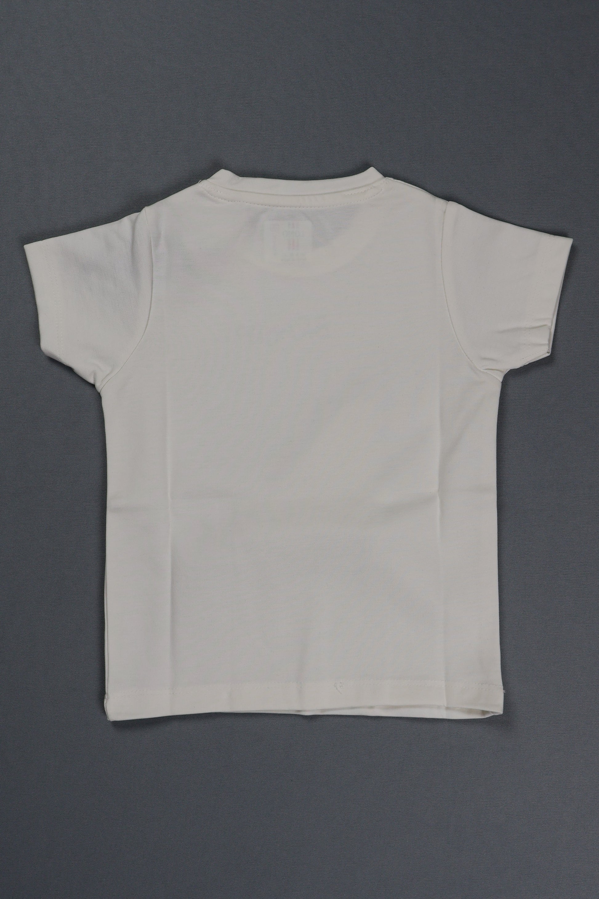 Light gray t-shirt on a dark gray background